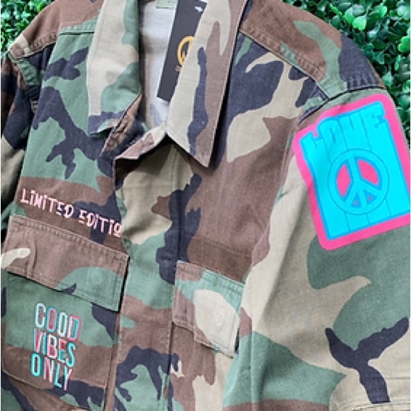 SOLD Peace: Vintage Camo BDU Jacket - Picture 2 of 8